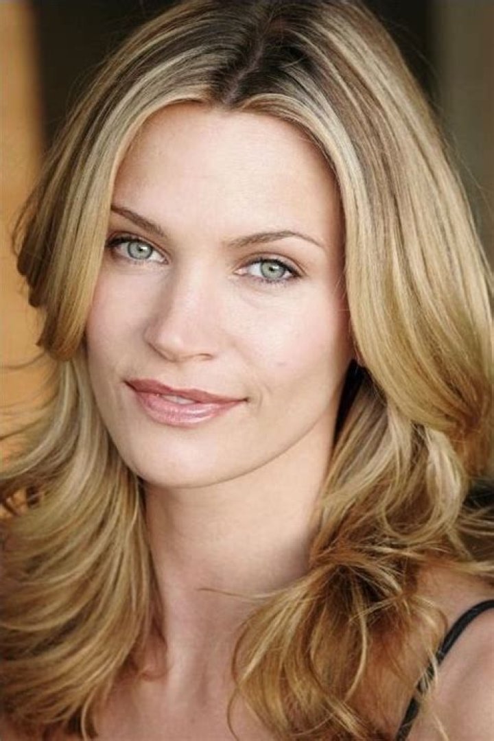 Natasha Henstridge: The Iconic Actress and Her Journey Through Hollywood